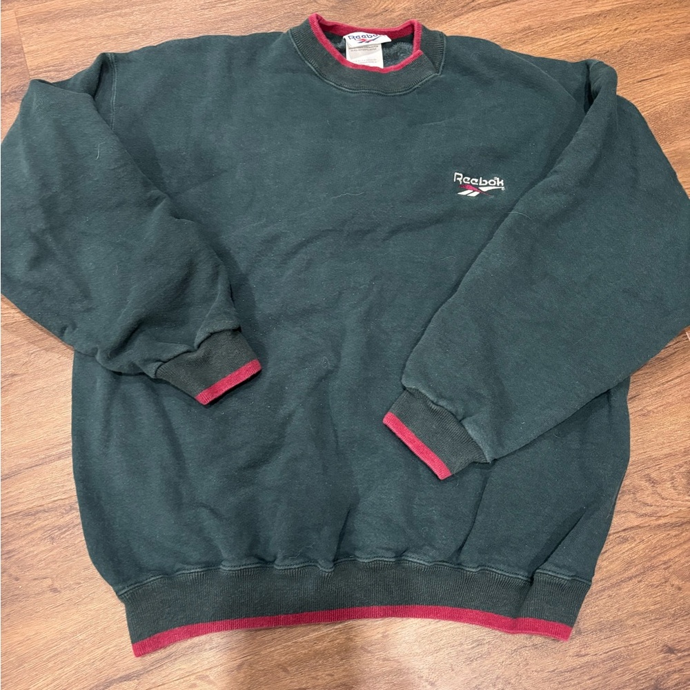 Vintage Reebok Men's Green pullover